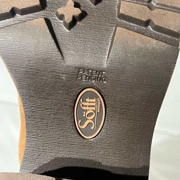 Sofft Jordie Chelsea Ankle Boots Camel Suede Waterproof Lug Sole - Picture 11 of 13